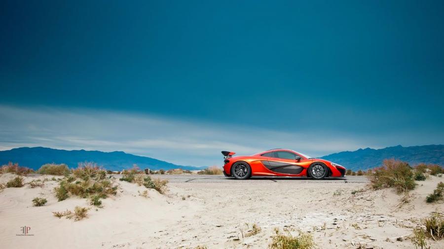  McLaren P1 in Death Valley 2015 года  (US) (фото 6 из 10)